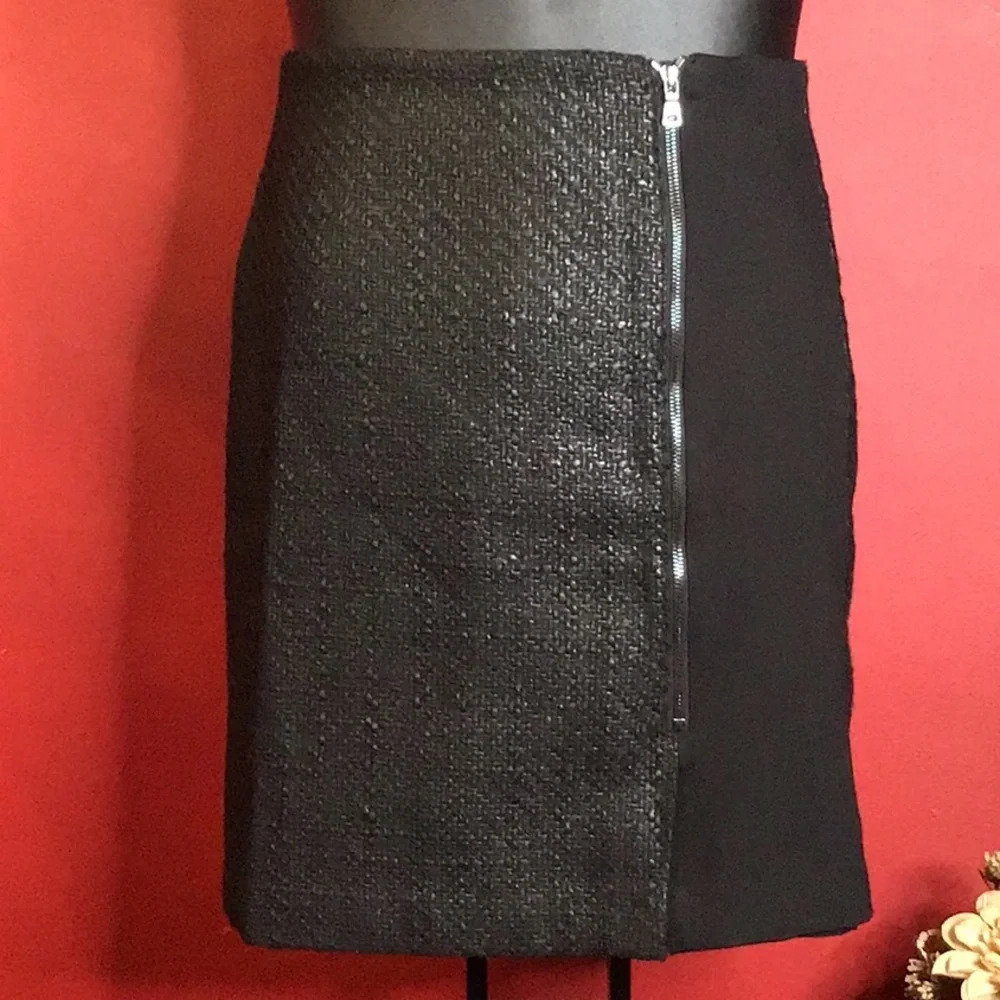 ANN TAYLOR TWEED SKIRT SIZE 0
